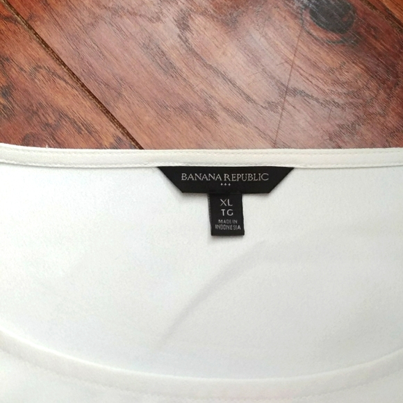 Banana Republic Elegant Cream Lace Long Sleeve Blouse. Size XL - Picture 2 of 10